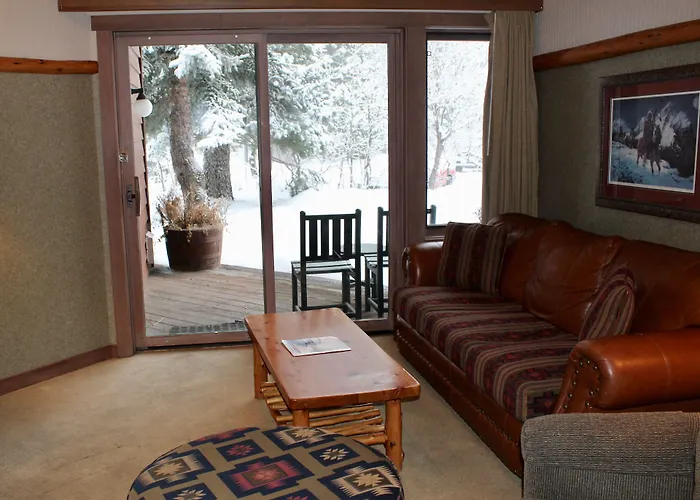 Sunnyside Resort And Lodge